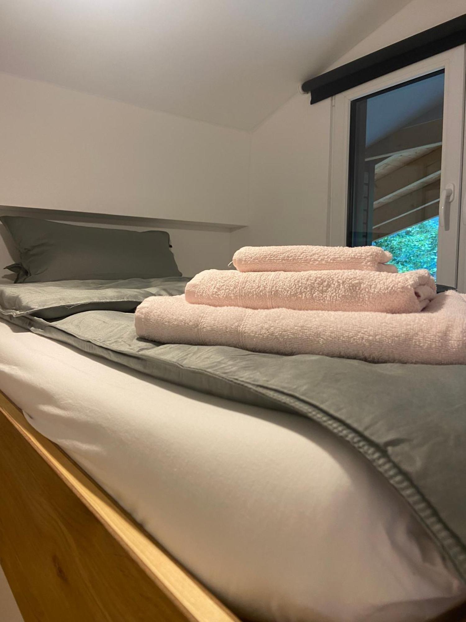Ferienhaus Modernes Tinyhouse Trailer Am Waldrand - Mit Seezugang *