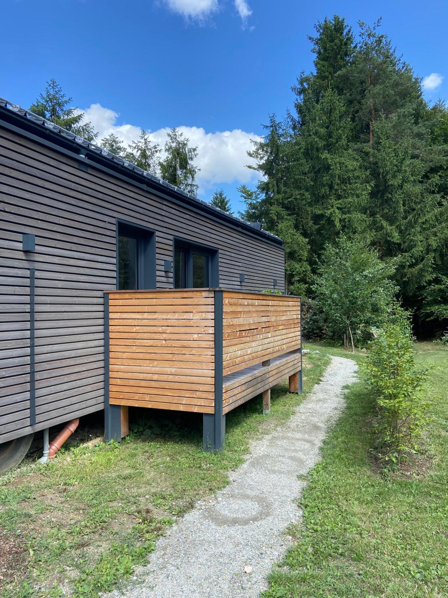 Modernes Tinyhouse Trailer Am Waldrand - Mit Seezugang *