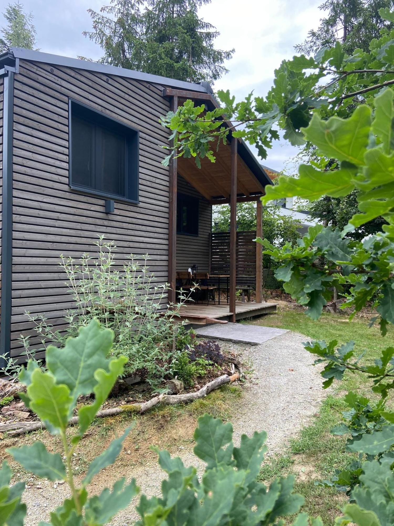 Modernes Tinyhouse Trailer Am Waldrand - Mit Seezugang Ferienhaus